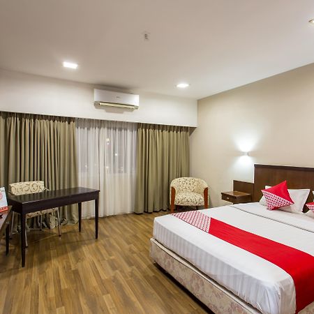 Capital O 769 City Hotel Balikpapan  Exteriér fotografie