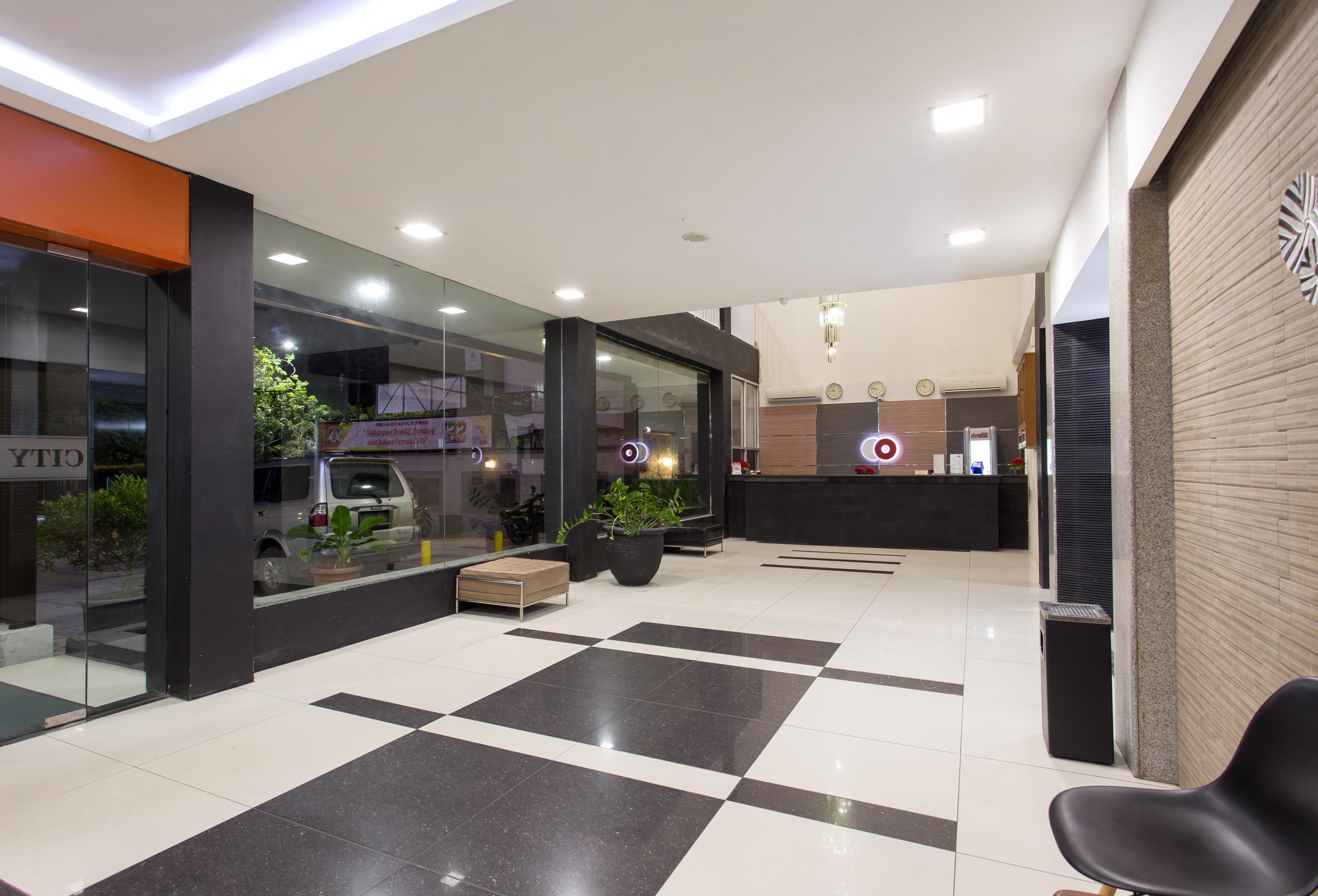 Capital O 769 City Hotel Balikpapan  Exteriér fotografie